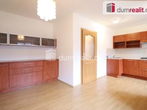 Pronájem bytu 3+1, Karlovy Vary, Moskevská, 100 m2