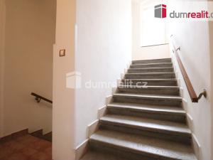 Pronájem bytu 3+1, Karlovy Vary, Moskevská, 100 m2