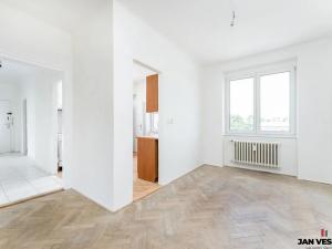 Pronájem bytu 3+1, Praha - Čakovice, Něvská, 76 m2