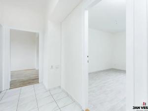 Pronájem bytu 3+1, Praha - Čakovice, Něvská, 76 m2