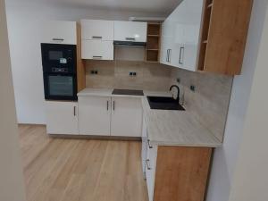 Prodej bytu 2+kk, Praha - Vokovice, Tobrucká, 46 m2