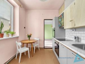 Prodej bytu 2+1, Nová Paka, Achátová, 47 m2