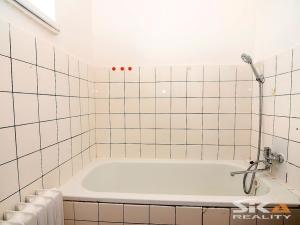 Prodej bytu 2+1, Louny, Tyršovo nám., 60 m2
