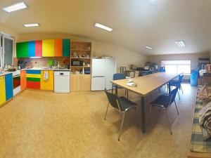 Pronájem skladu, Tachlovice, 1050 m2