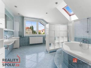 Prodej rodinného domu, Hradec Králové - Roudnička, Dolní, 251 m2
