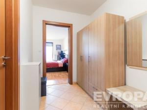 Pronájem bytu 1+kk, Praha - Hloubětín, Nehvizdská, 47 m2