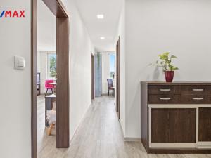 Prodej bytu 2+1, Karlovy Vary - Drahovice, Lidická, 61 m2