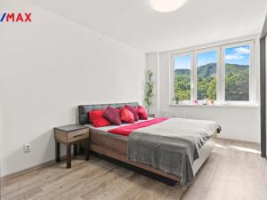 Prodej bytu 2+1, Karlovy Vary - Drahovice, Lidická, 61 m2
