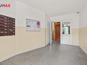 Prodej bytu 2+1, Karlovy Vary - Drahovice, Lidická, 61 m2