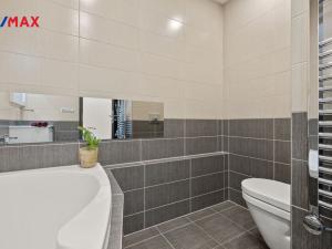 Prodej bytu 2+1, Karlovy Vary - Drahovice, Východní, 61 m2