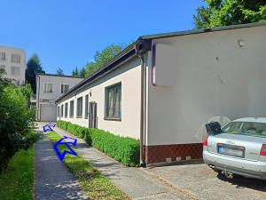 Pronájem skladu, Řevnice, 380 m2