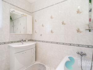 Prodej rodinného domu, Ponědrážka, 165 m2