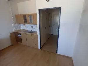 Prodej bytu 1+kk, Praha - Braník, Údolní, 24 m2