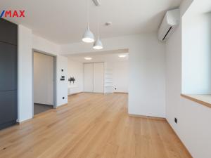 Pronájem atypického bytu, Lanškroun - Žichlínské Předměstí, Lidická, 105 m2
