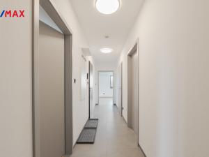 Pronájem atypického bytu, Lanškroun - Žichlínské Předměstí, Lidická, 105 m2