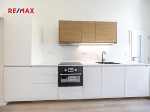 Prodej bytu 1+1, Praha - Vinohrady, Korunní, 39 m2