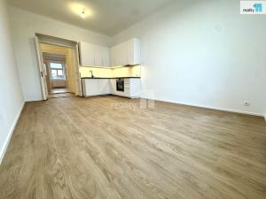 Pronájem bytu 3+kk, Praha - Libeň, Na hrázi, 80 m2
