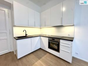 Pronájem bytu 3+kk, Praha - Libeň, Na hrázi, 80 m2