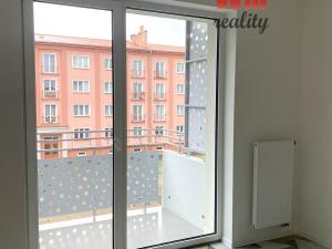 Pronájem bytu 2+kk, Ostrov, Vančurova, 55 m2