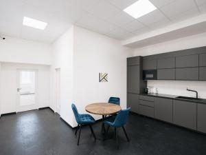 Pronájem kanceláře, Praha - Smíchov, Nádražní, 98 m2