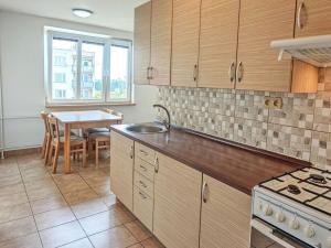 Pronájem bytu 3+1, Pardubice - Bílé Předměstí, Na Drážce, 68 m2