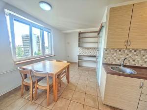 Pronájem bytu 3+1, Pardubice - Bílé Předměstí, Na Drážce, 68 m2