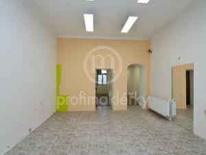 Pronájem obchodního prostoru, Brno, Štefánikova, 56 m2