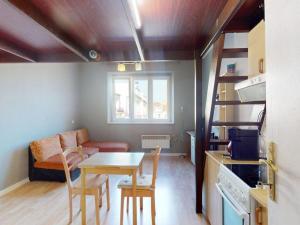 Prodej bytu 2+kk, Praha - Bubeneč, Eliášova, 50 m2