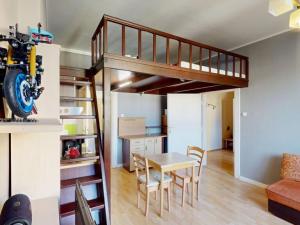 Prodej bytu 2+kk, Praha - Bubeneč, Eliášova, 50 m2