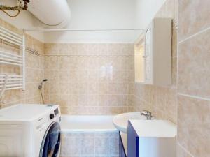 Prodej bytu 2+kk, Praha - Bubeneč, Eliášova, 50 m2