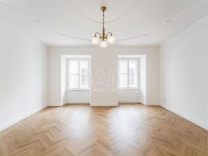 Prodej činžovního domu, Znojmo, Velká Mikulášská, 1146 m2