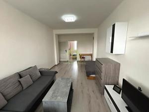 Pronájem bytu 2+1, Plzeň, Strnadova, 54 m2