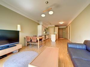 Pronájem bytu 2+kk, Praha - Karlín, Rohanské nábřeží, 77 m2