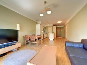 Pronájem bytu 2+kk, Praha - Karlín, Rohanské nábřeží, 77 m2