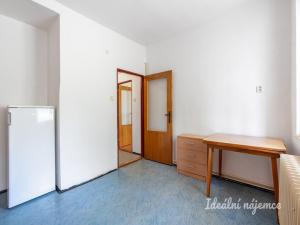 Pronájem bytu 3+1, Praha - Smíchov, Pod Kesnerkou, 70 m2