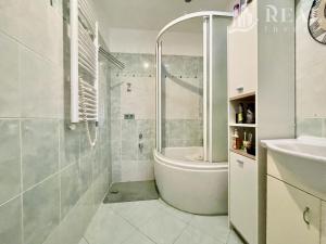 Prodej bytu 3+1, Osek, Hrdlovská, 80 m2