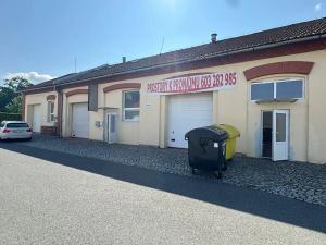 Pronájem skladu, Olomouc, Holická, 88 m2