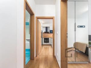 Pronájem bytu 2+kk, Praha - Hostivař, Fojtova, 50 m2