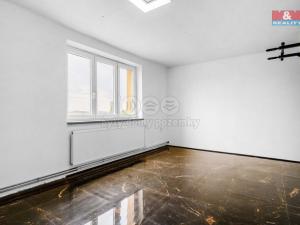 Prodej bytu 3+1, Brniště - Luhov, 82 m2