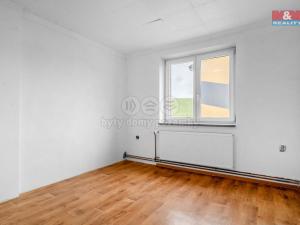 Prodej bytu 3+1, Brniště - Luhov, 82 m2