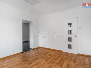 Prodej bytu 3+1, Brniště - Luhov, 82 m2