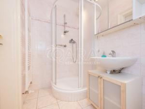 Pronájem bytu 2+1, Praha, Malátova, 92 m2