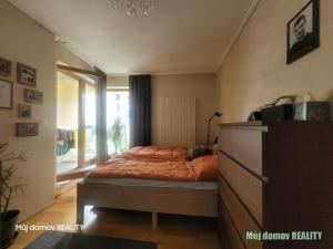 Pronájem bytu 2+kk, Praha - Holešovice, Komunardů, 60 m2