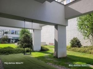 Pronájem bytu 2+kk, Praha - Holešovice, Komunardů, 60 m2