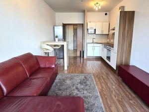 Pronájem bytu 2+kk, Praha - Hrdlořezy, Nad Smetankou, 65 m2