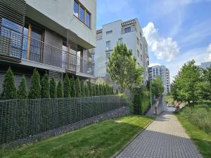 Pronájem bytu 2+kk, Praha - Hrdlořezy, Nad Smetankou, 65 m2