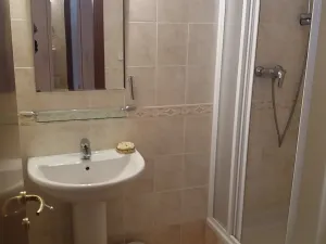 Pronájem bytu 1+kk, Praha - Libeň, Podvinný mlýn, 47 m2