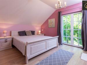 Prodej rodinného domu, Karlovy Vary, Sopečná, 350 m2