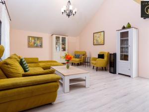 Prodej rodinného domu, Karlovy Vary, Sopečná, 350 m2