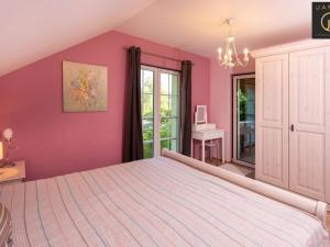 Prodej rodinného domu, Karlovy Vary, Sopečná, 350 m2